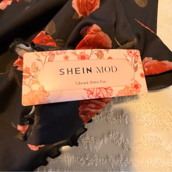 Floral Black and Red Dress - Picture 5 of 7